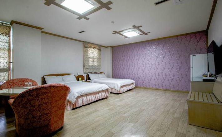 Geoje Tourist Hotel Εξωτερικό φωτογραφία