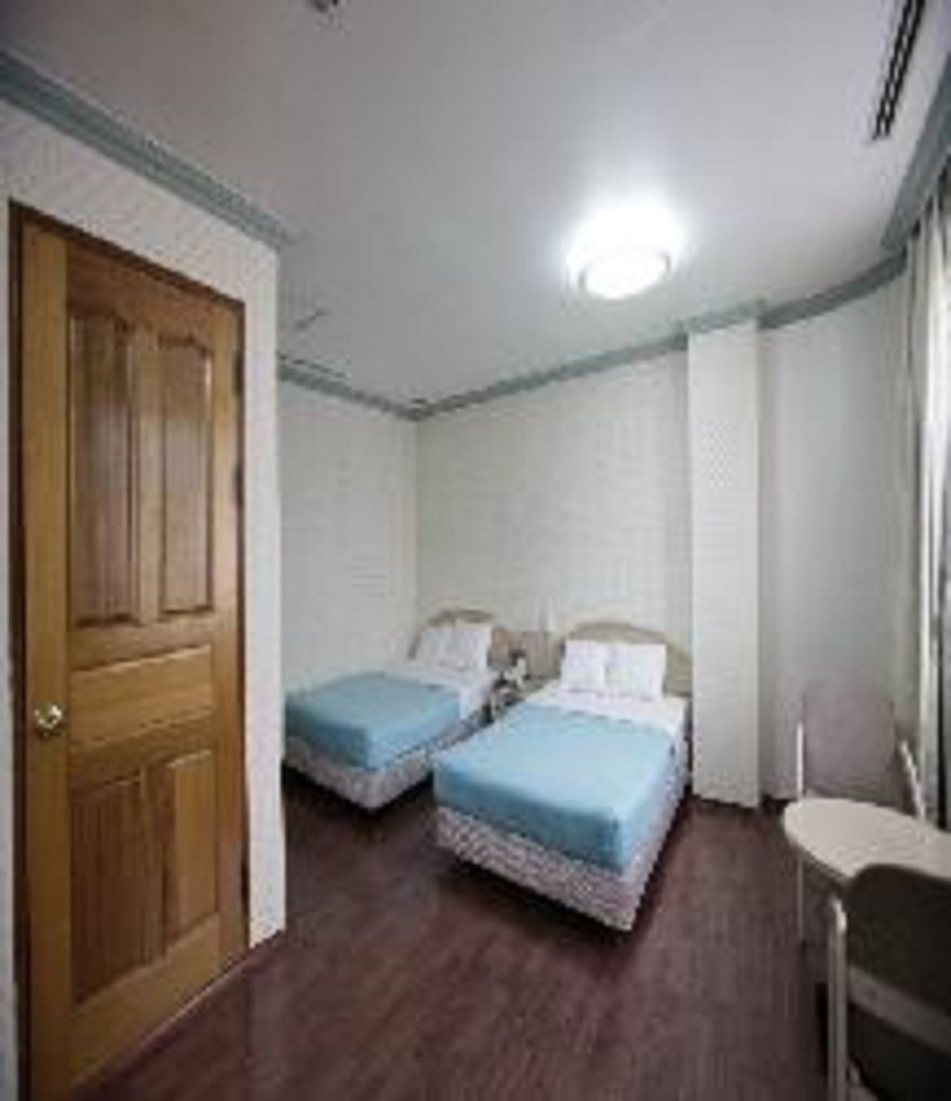 Geoje Tourist Hotel Εξωτερικό φωτογραφία