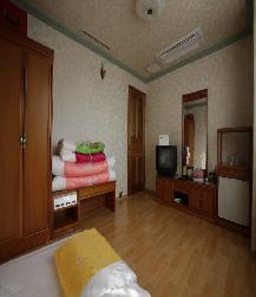 Geoje Tourist Hotel Εξωτερικό φωτογραφία
